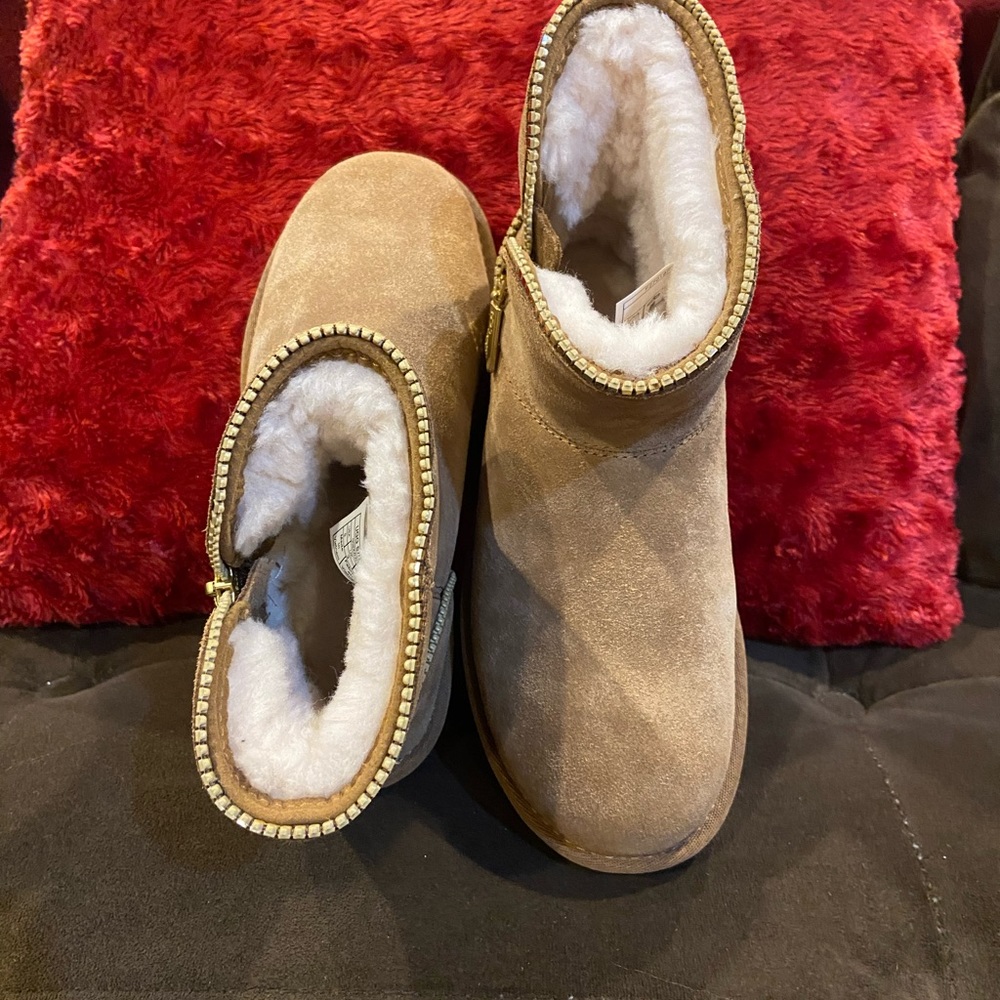 UGG boots - Picture 3 of 12